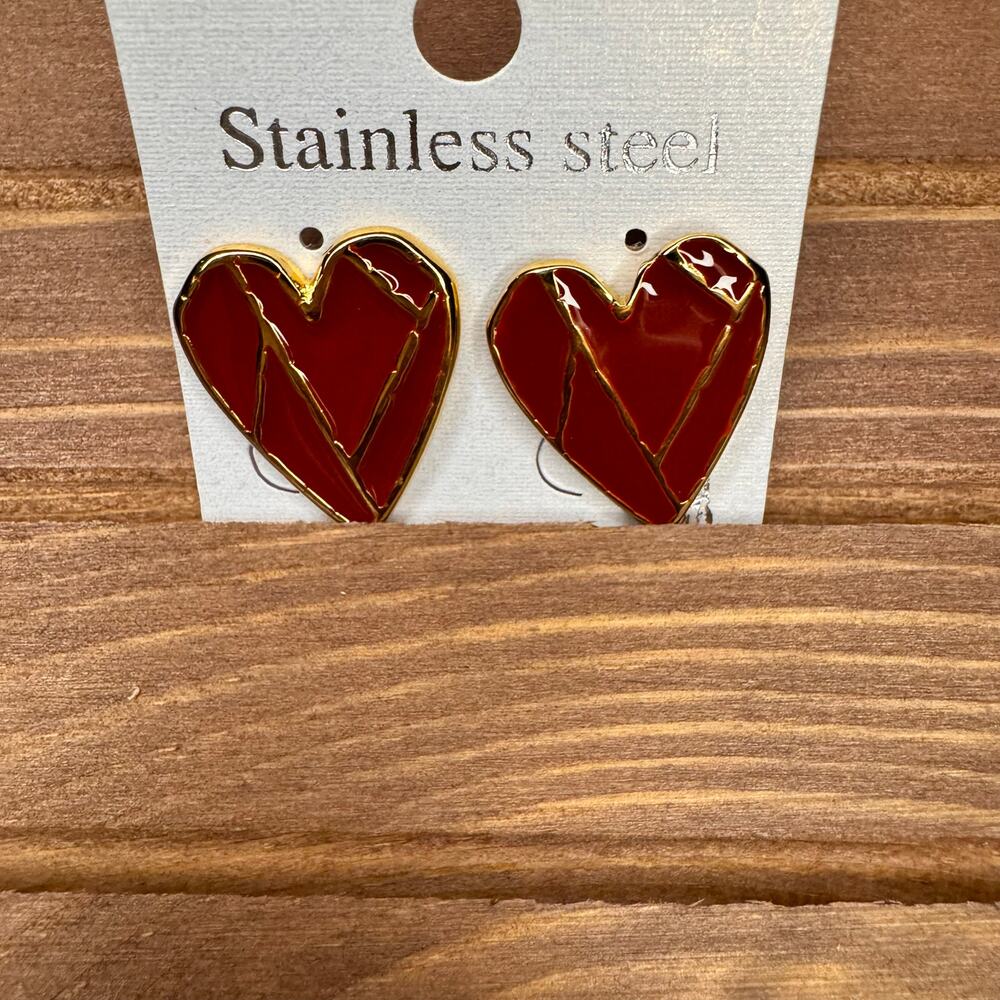 Red Heart Post Earrings Gold Accent Red Gold Accessories NEW Fast Ship
